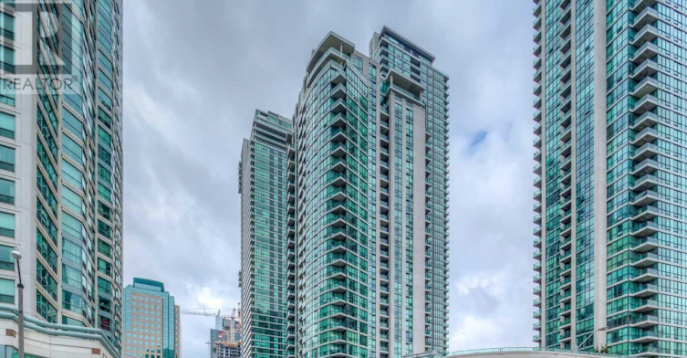 602-12 Yonge Street, Toronto, ON, M5E 1Z9 - 2