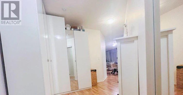 602-12 Yonge Street, Toronto, ON, M5E 1Z9 - 4