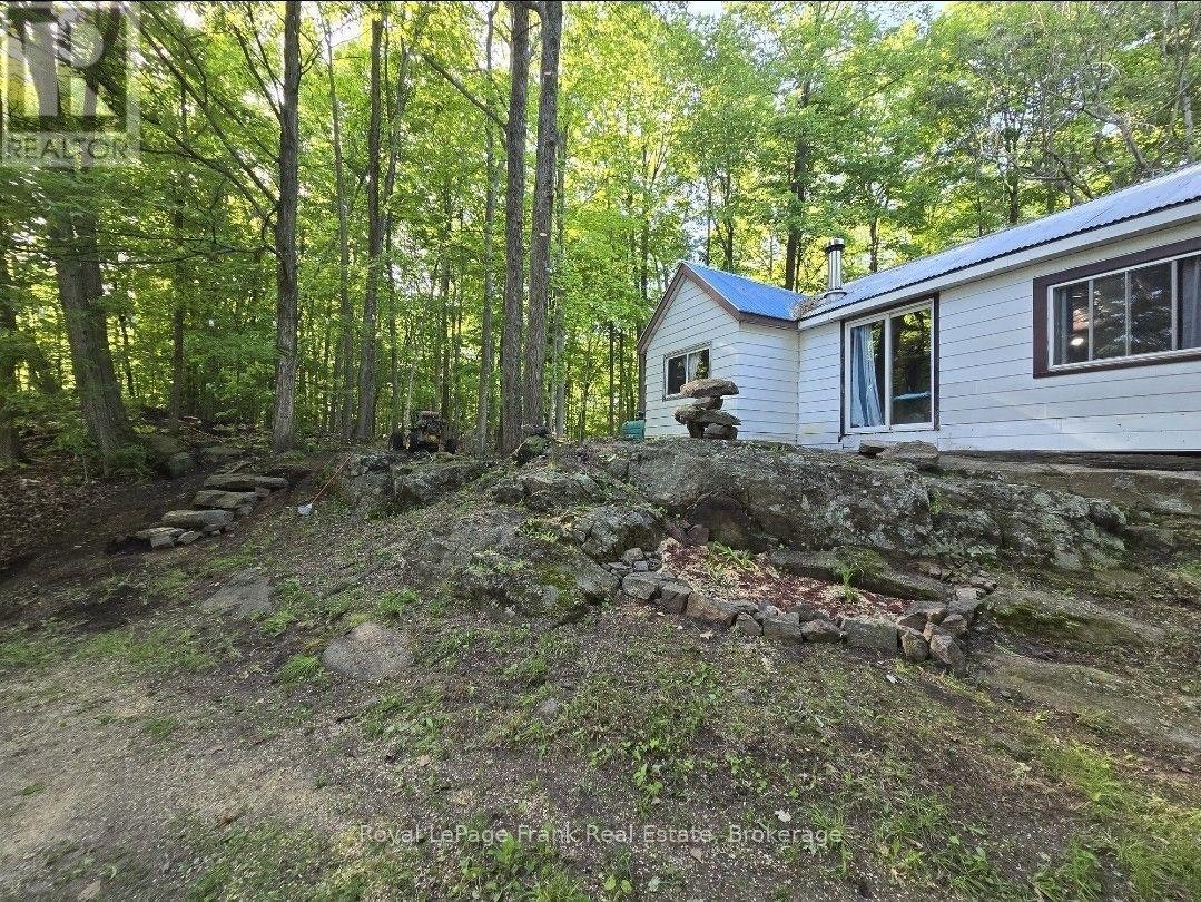 83 Powell Bay Road, Rideau Lakes, ON, K0G 1E0