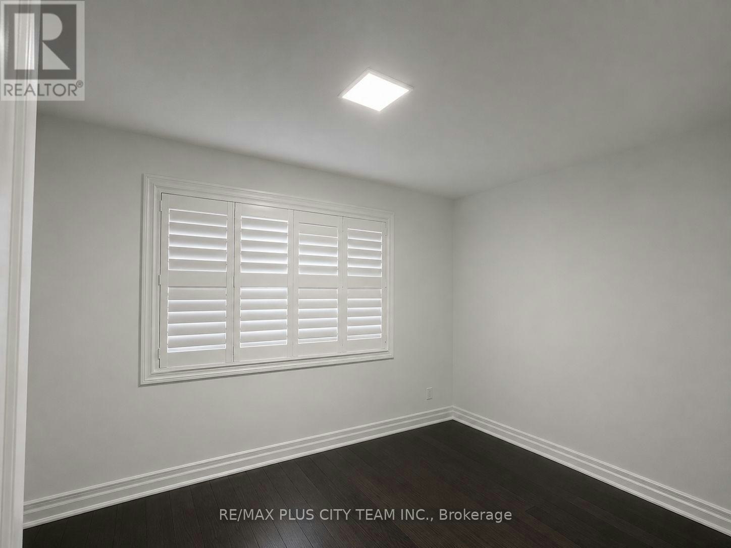 A-1027 Pape Avenue, Toronto, ON, M4K 3W1 - 7