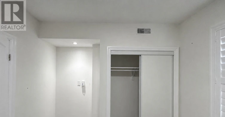 A-1027 Pape Avenue, Toronto, ON, M4K 3W1 - 3