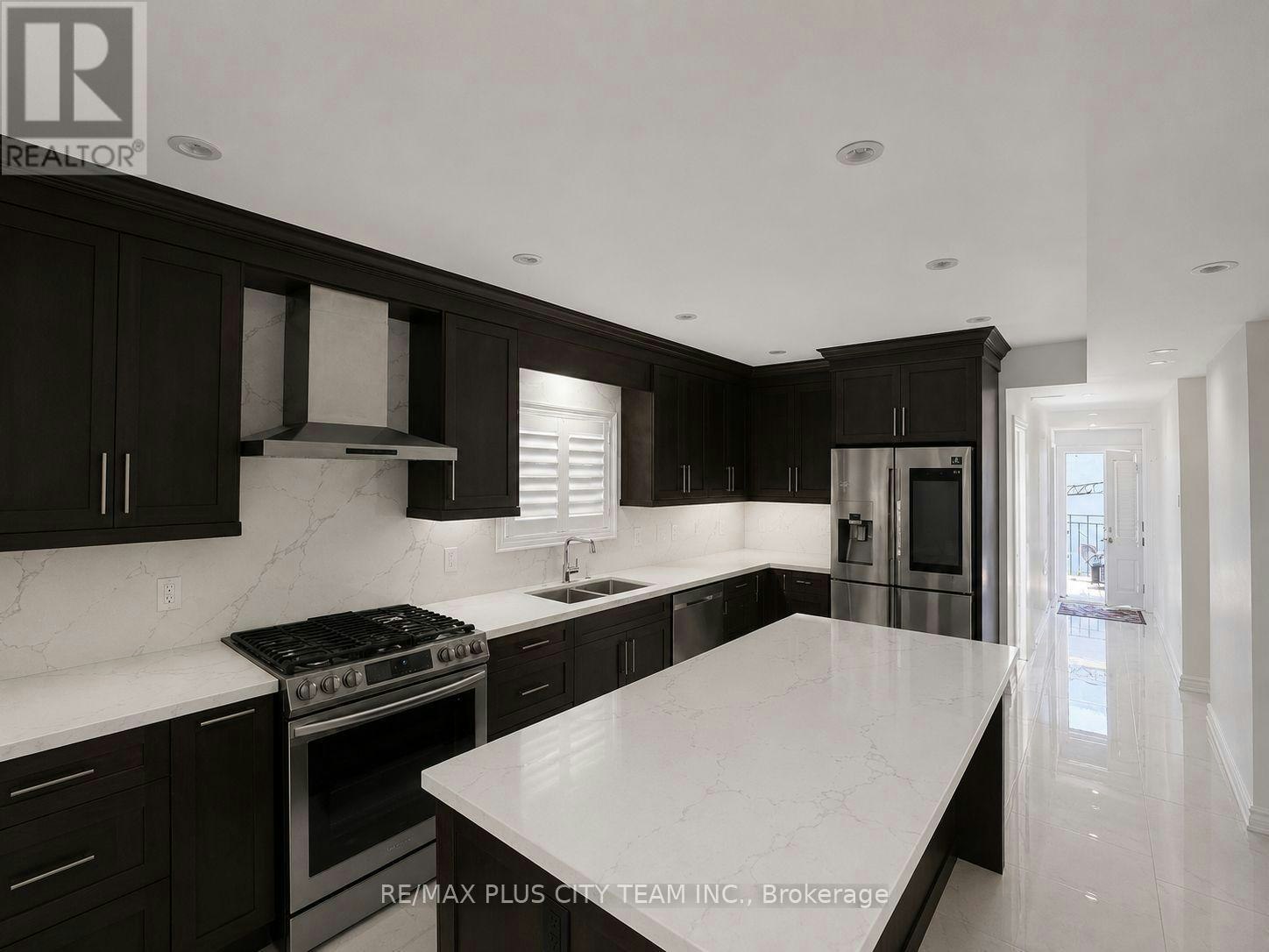 A-1027 Pape Avenue, Toronto, ON, M4K 3W1 - 2