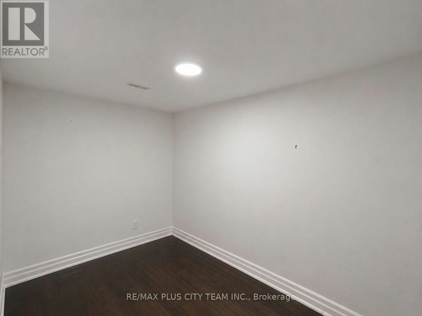 A-1027 Pape Avenue, Toronto, ON, M4K 3W1 - 5