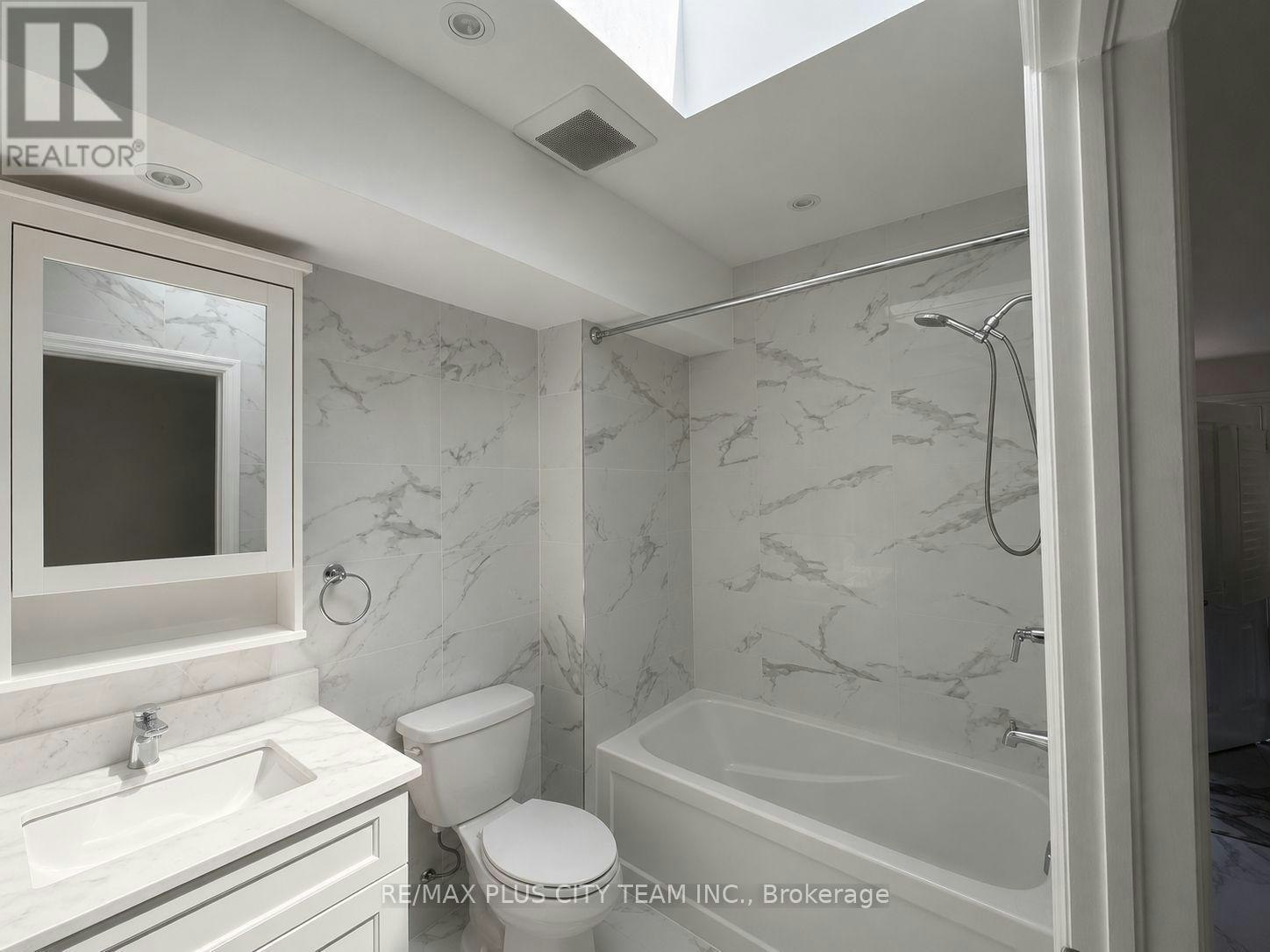 A-1027 Pape Avenue, Toronto, ON, M4K 3W1 - 8