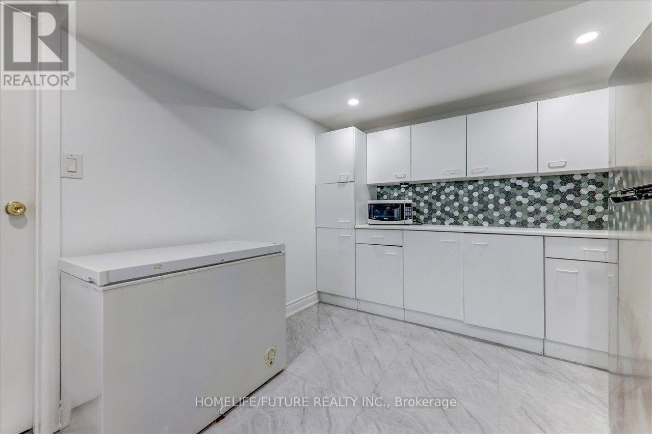 BSMT-53 Dennett Drive, Toronto, ON, M1S 2E8 - 9
