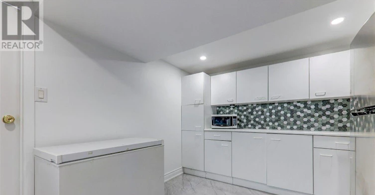 BSMT-53 Dennett Drive, Toronto, ON, M1S 2E8 - 9