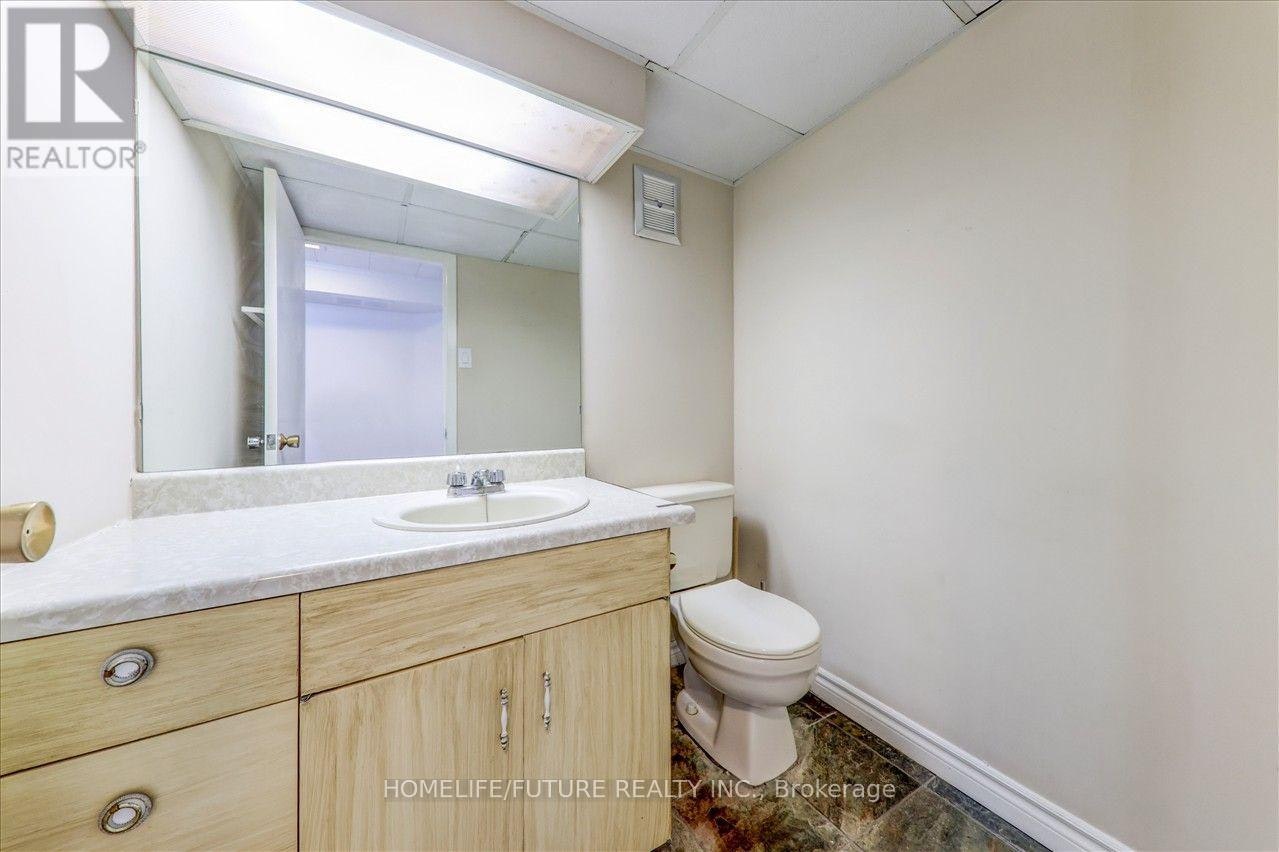 BSMT-53 Dennett Drive, Toronto, ON, M1S 2E8 - 16