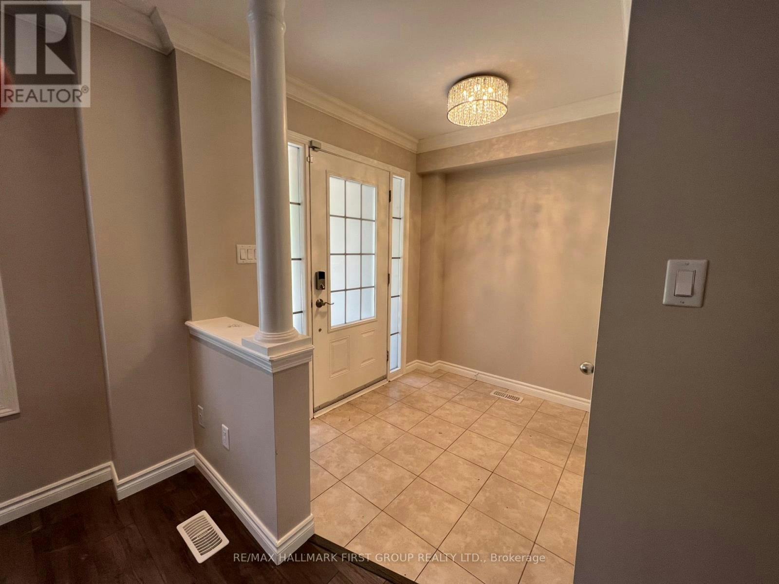 2424 Tillings Road, Pickering, ON, L1X 0B6 - 4