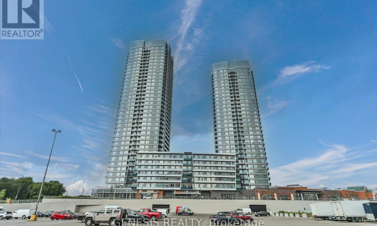 2203-30 Upper Mall Way