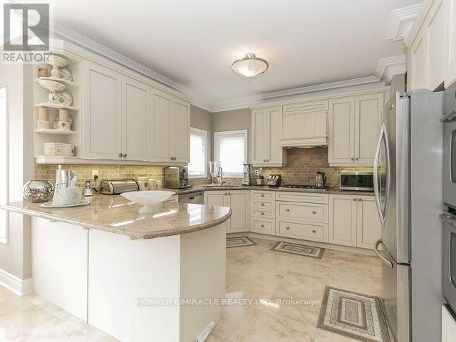 11 Concorde Drive, Brampton, ON, L6P 1V3 - 2