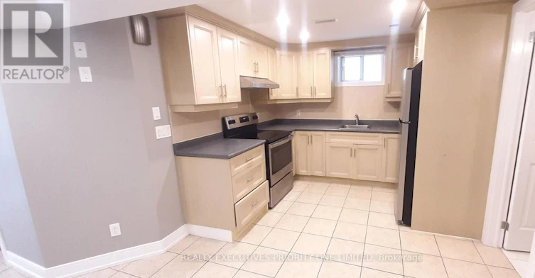 138 Day Avenue, Toronto, ON, M6E 3W3 - 3