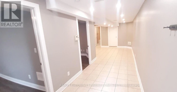 138 Day Avenue, Toronto, ON, M6E 3W3 - 6