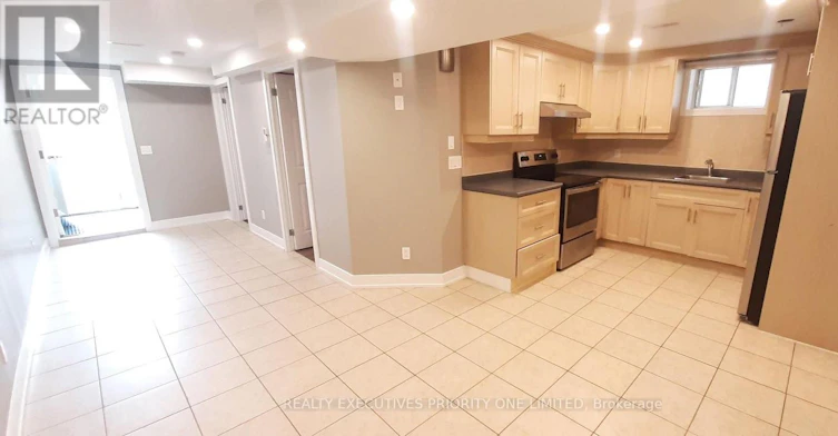 138 Day Avenue, Toronto, ON, M6E 3W3 - 2