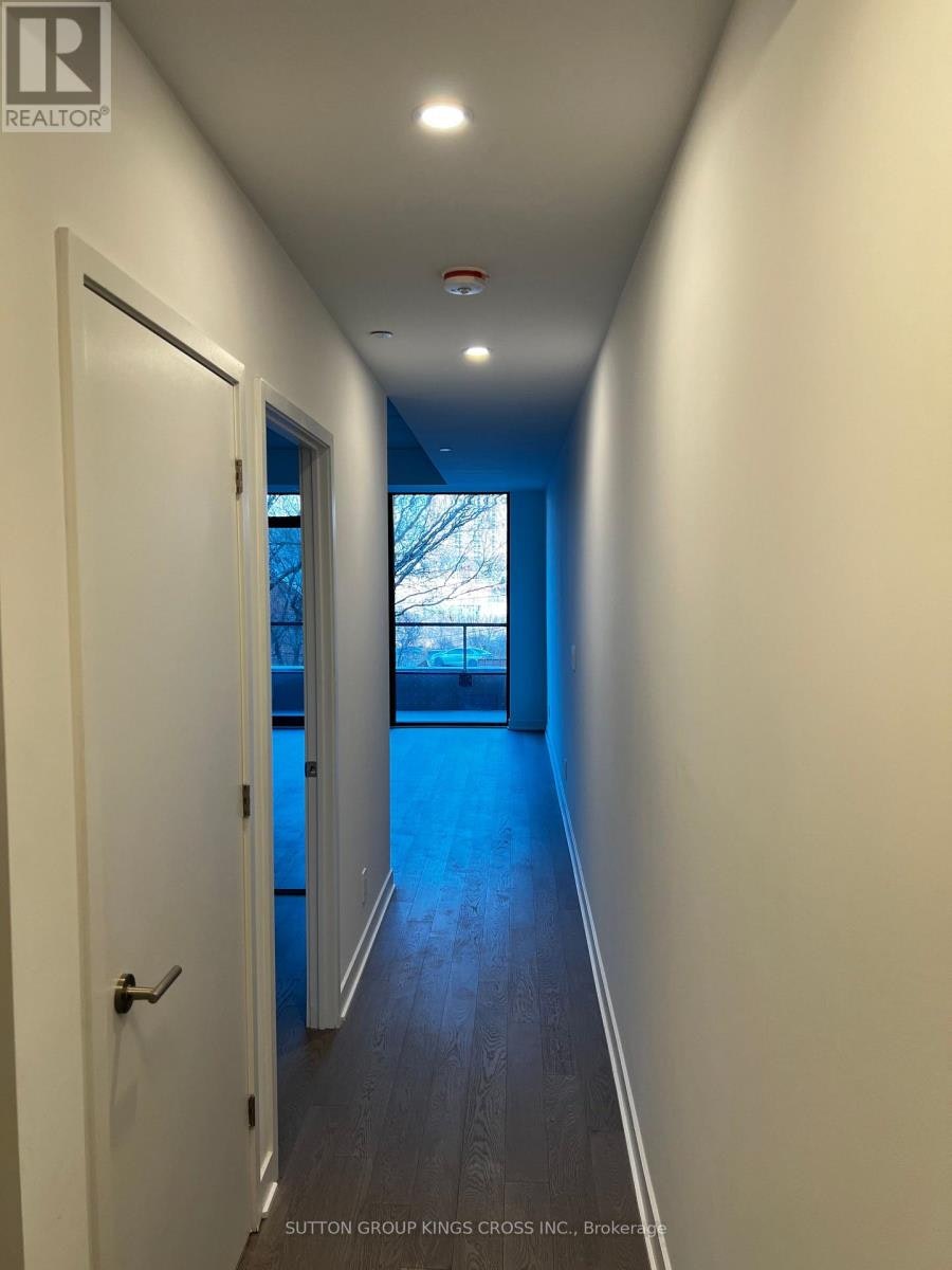 215-2720 Dundas Street W, Toronto, ON, M6P 1Y2 - 3