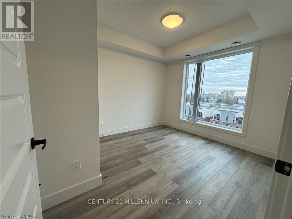 611-107 Roger Street, Waterloo, ON, N2J 1A4 - 4