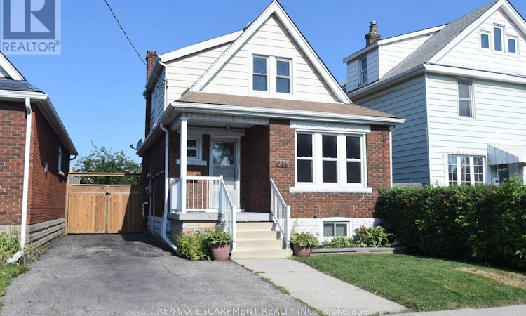 215 Paling Avenue