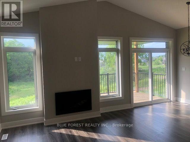 2-10 Mcpherson Court, Port Stanley, ON, N5P 0E6 - 10