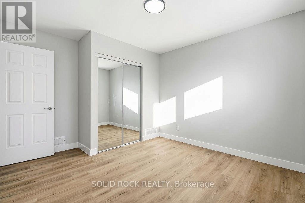 2158 Fillmore Crescent, Ottawa, ON, K1J 6A4 - 13