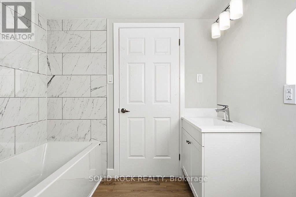 2158 Fillmore Crescent, Ottawa, ON, K1J 6A4 - 12