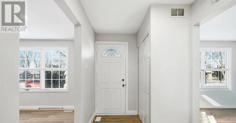 2158 Fillmore Crescent, Ottawa, ON, K1J 6A4 - 3
