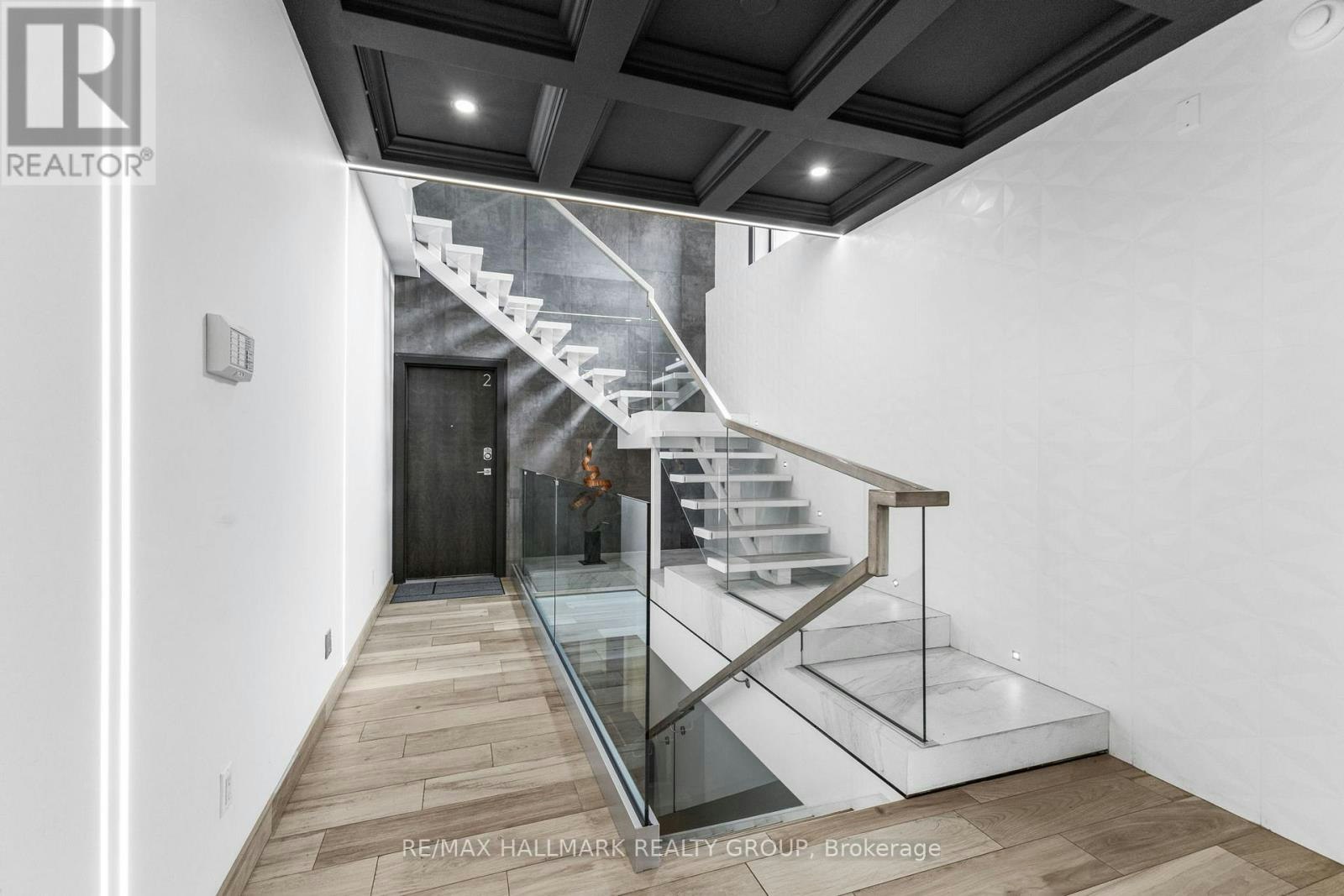 2-201 Maclaren Street, Ottawa, ON, K2P 0L4 - 2