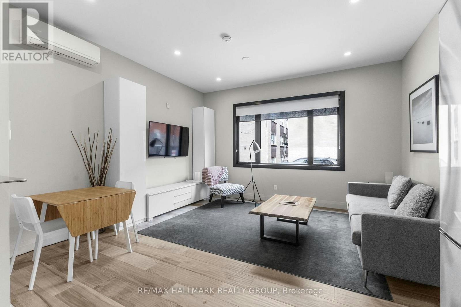 2-201 Maclaren Street, Ottawa, ON, K2P 0L4 - 7