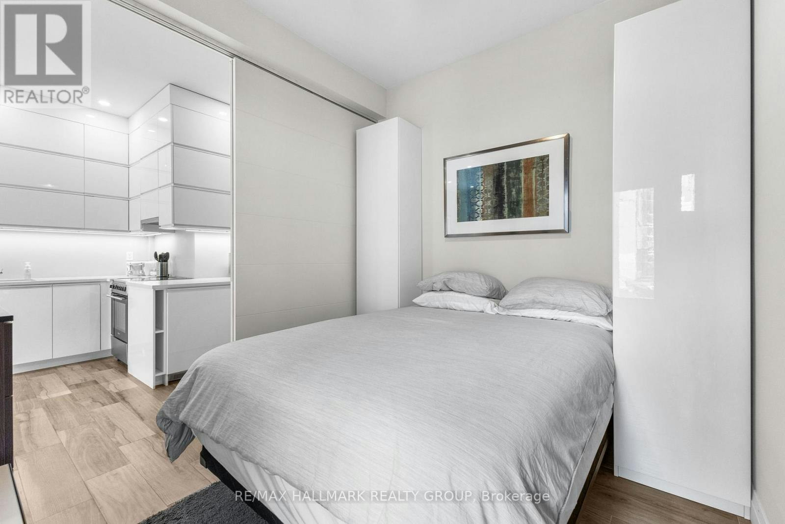 2-201 Maclaren Street, Ottawa, ON, K2P 0L4 - 13