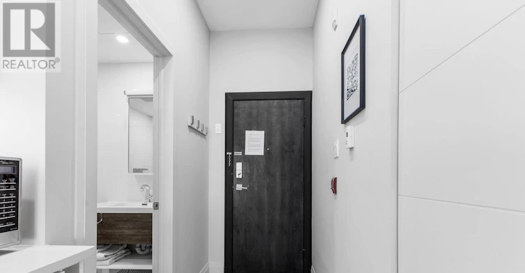 2-201 Maclaren Street, Ottawa, ON, K2P 0L4 - 3