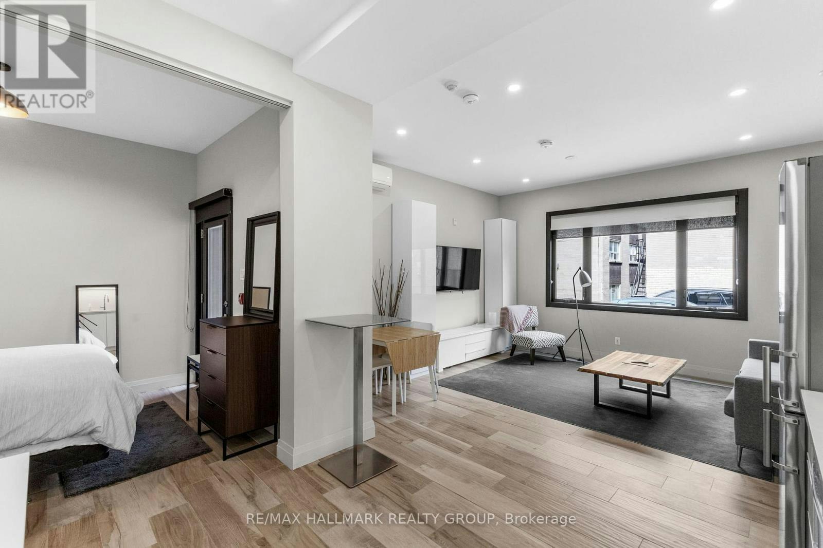 2-201 Maclaren Street, Ottawa, ON, K2P 0L4 - 11