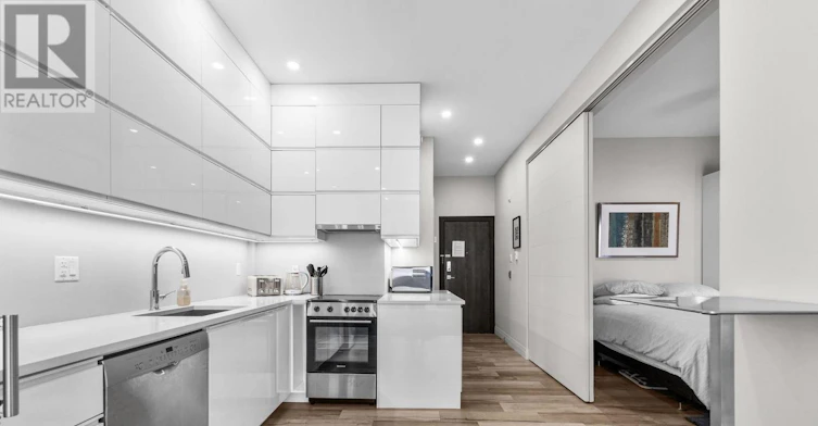 2-201 Maclaren Street, Ottawa, ON, K2P 0L4 - 5