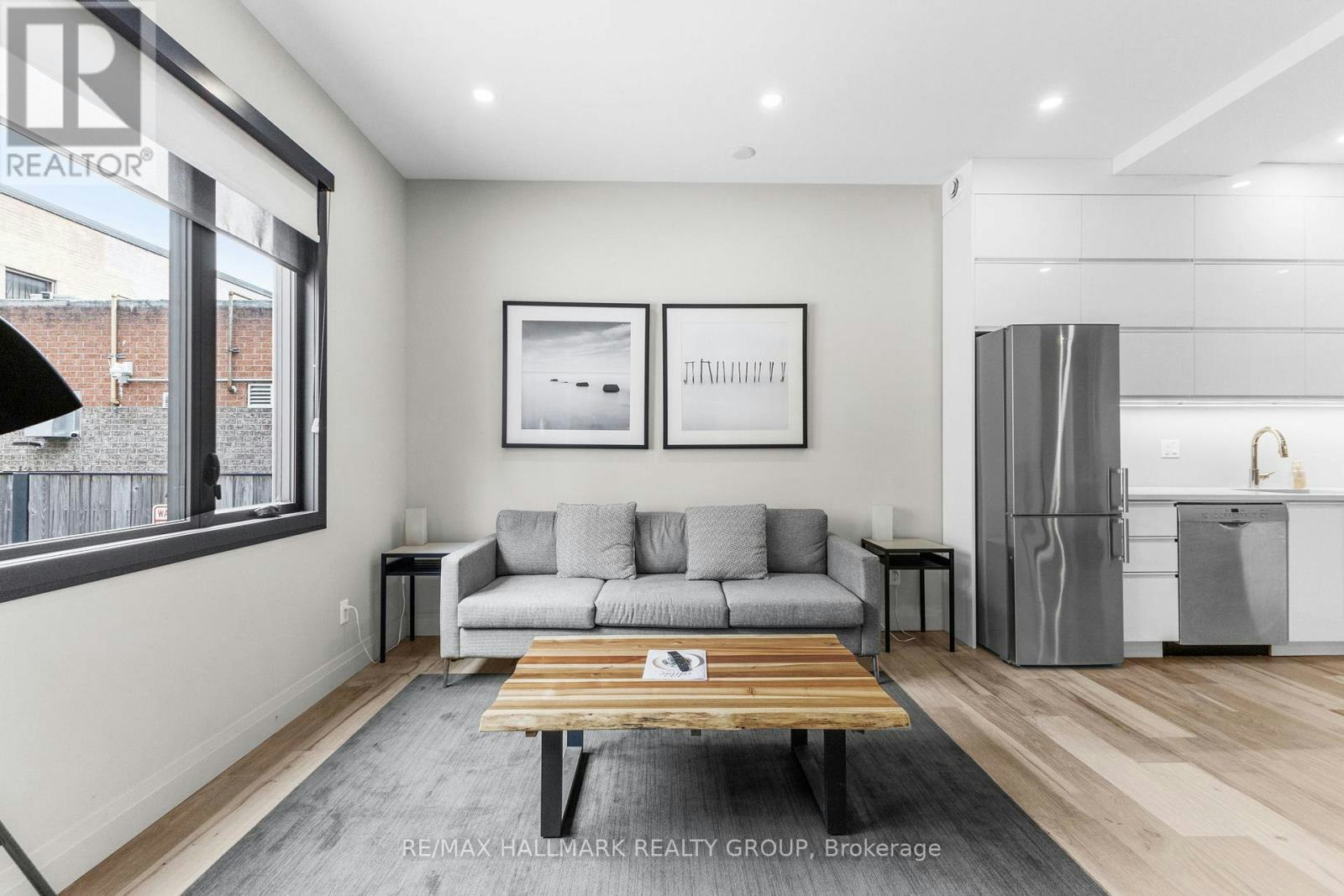 2-201 Maclaren Street, Ottawa, ON, K2P 0L4 - 9