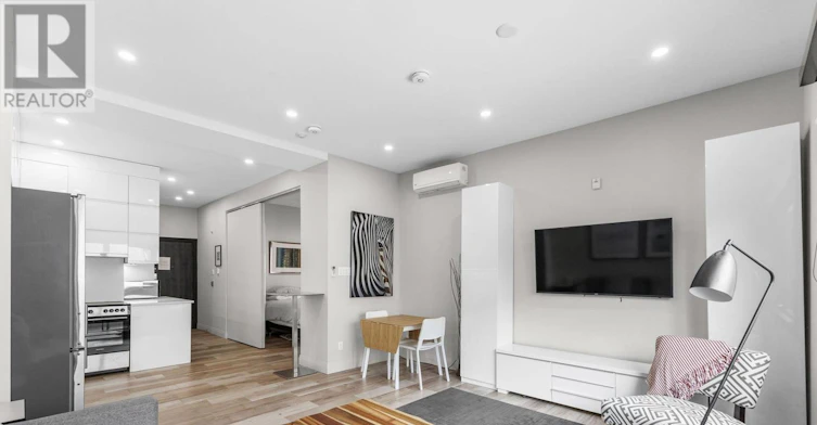 2-201 Maclaren Street, Ottawa, ON, K2P 0L4 - 8