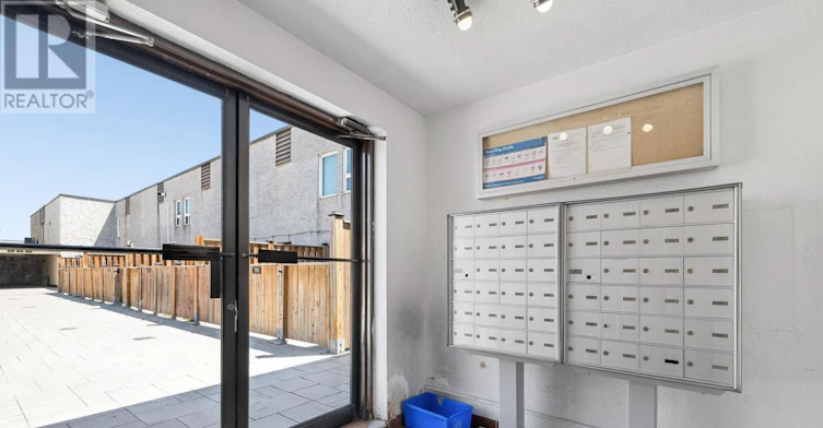 184-1055 Dundas Street E, Mississauga, ON, L4Y 3X6 - 2