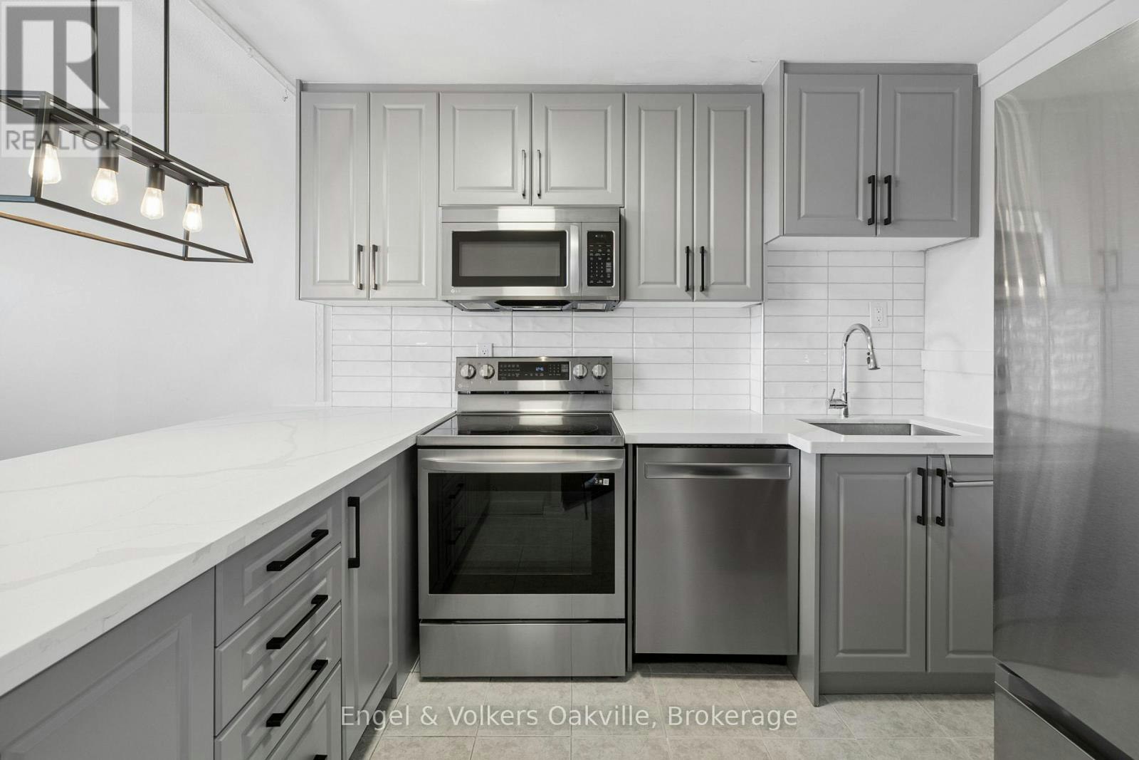 184-1055 Dundas Street E, Mississauga, ON, L4Y 3X6 - 12