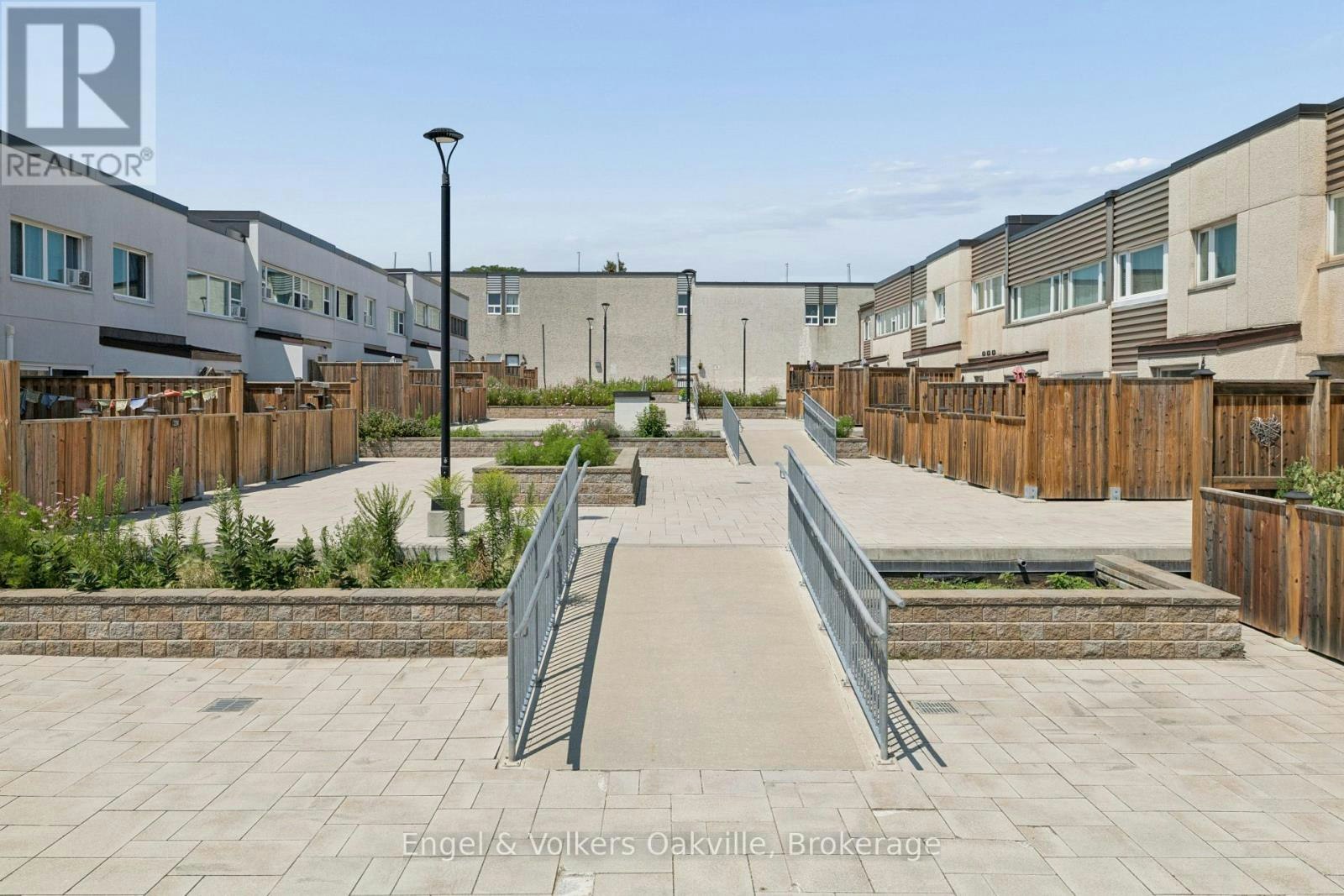 184-1055 Dundas Street E, Mississauga, ON, L4Y 3X6 - 29