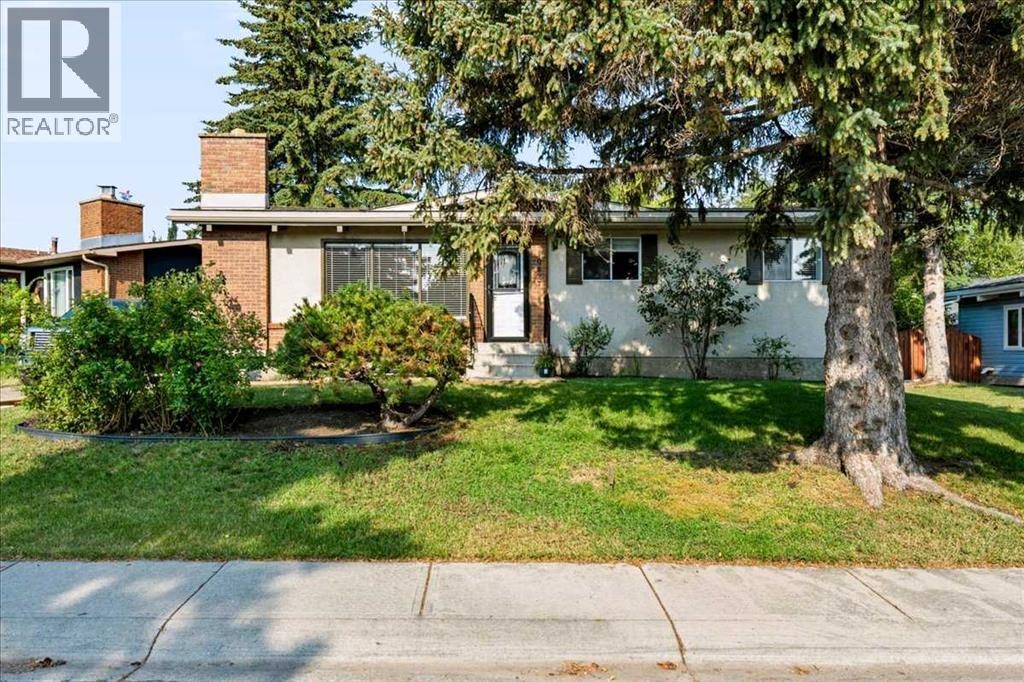 10827 Brae Road SW, Calgary, AB, T2W 1E2