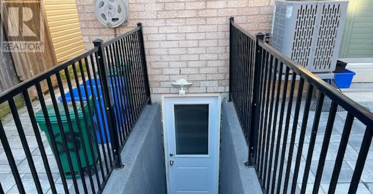 BSMT-65 Ryder Crescent, Ajax, ON, L1Z 1Y1 - 2