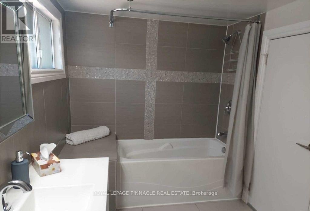 BSMT-2587 Burslem Road, Mississauga, ON, L5A 2R5 - 14