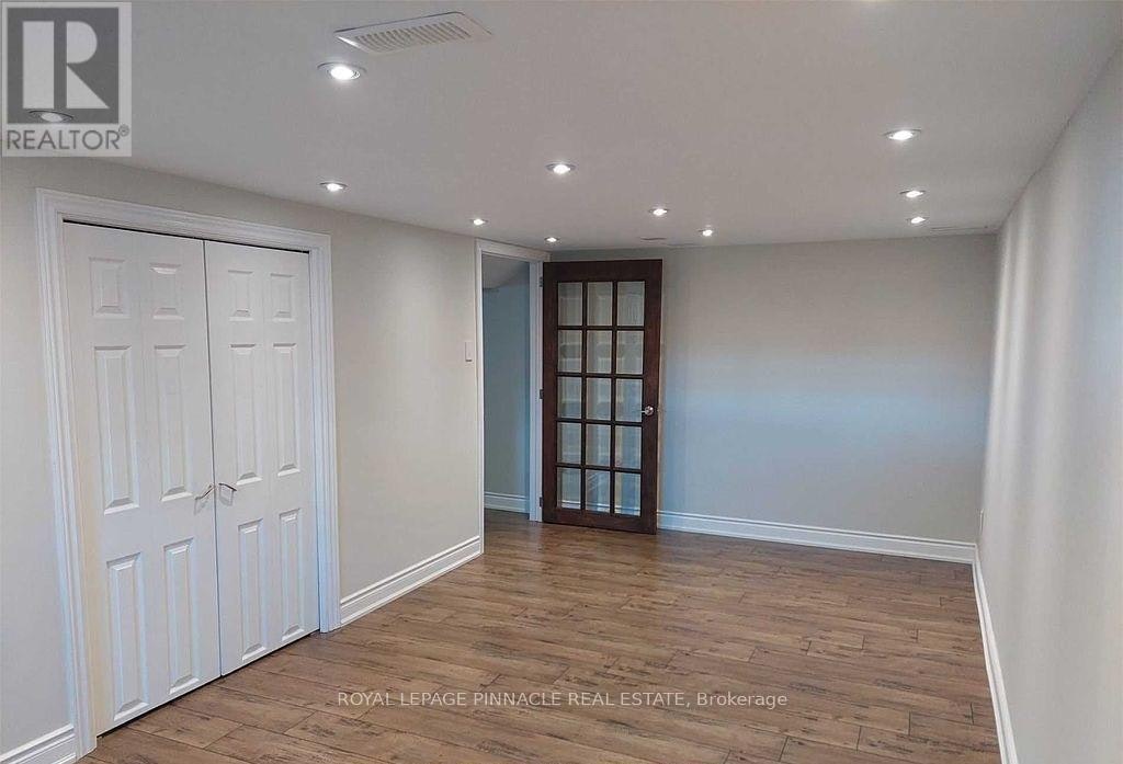 BSMT-2587 Burslem Road, Mississauga, ON, L5A 2R5 - 16