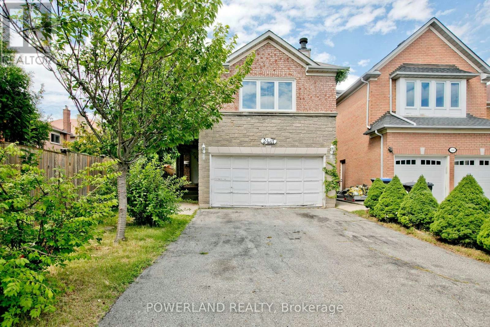 2441 Strathmore Crescent, Mississauga, ON, L5M 5K2