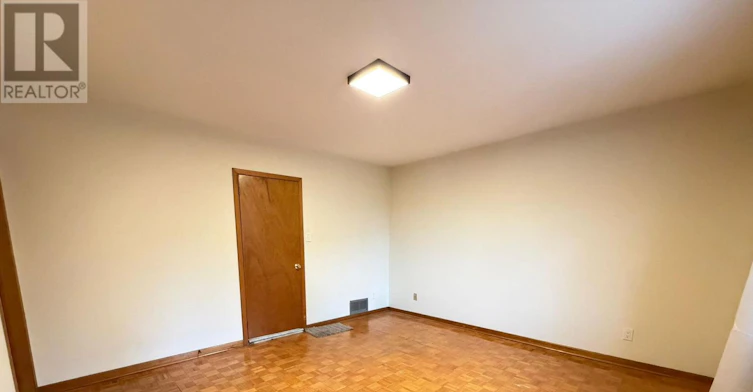 3 Romar Crescent, Toronto, ON, M6B 1R7 - 23
