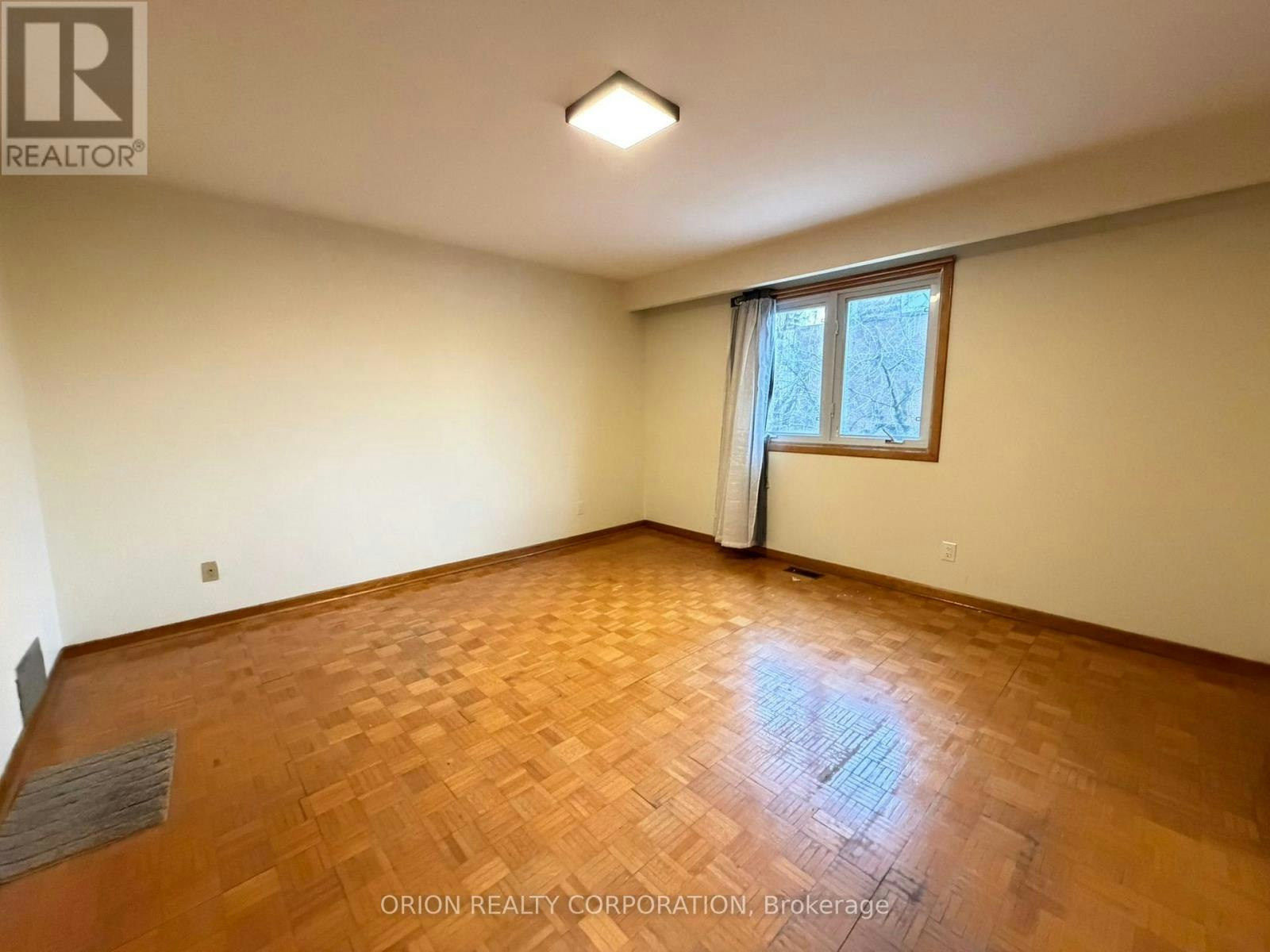 3 Romar Crescent, Toronto, ON, M6B 1R7 - 24