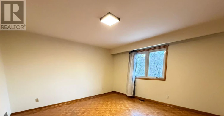 3 Romar Crescent, Toronto, ON, M6B 1R7 - 24