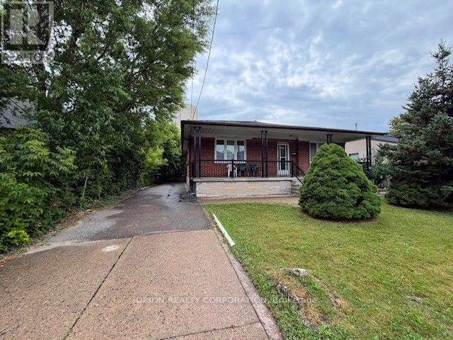 3 Romar Crescent, Toronto, ON, M6B 1R7 - 2