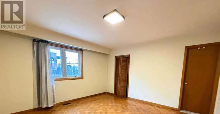 3 Romar Crescent, Toronto, ON, M6B 1R7 - 21