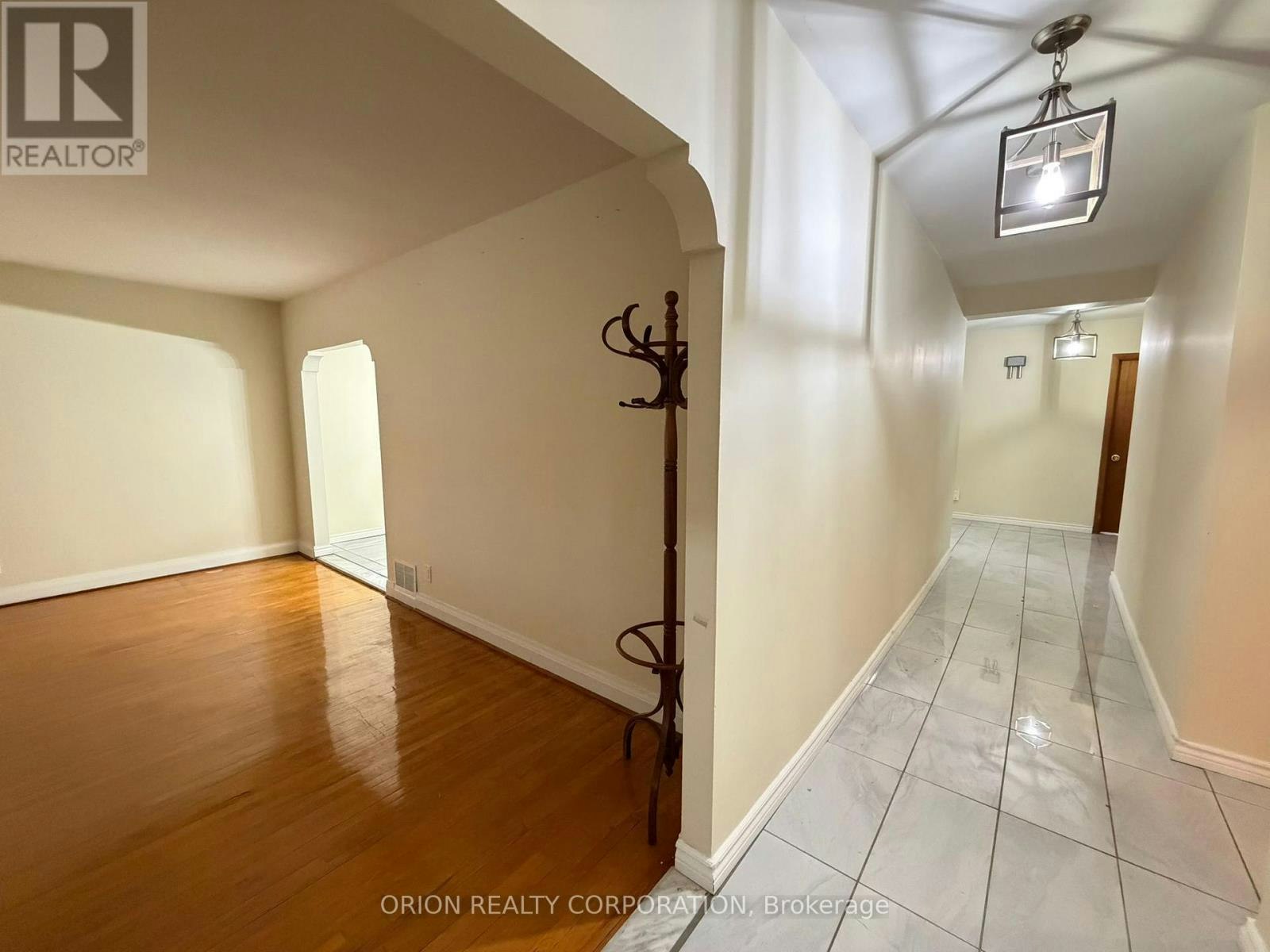3 Romar Crescent, Toronto, ON, M6B 1R7 - 3