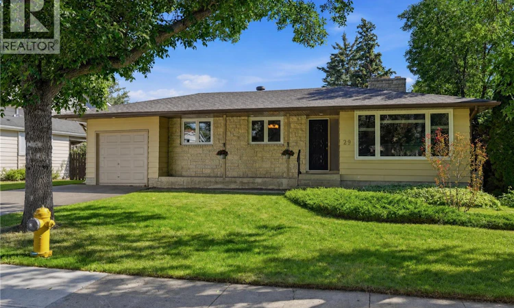 29 Everett Crescent