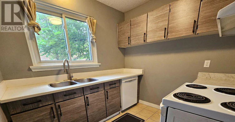 7-358 Homestead Court, London, ON, N6G 2E9 - 2