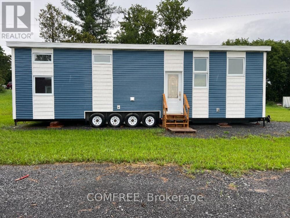 3369 York's Corner Road, Ottawa, ON, K0A 2G0