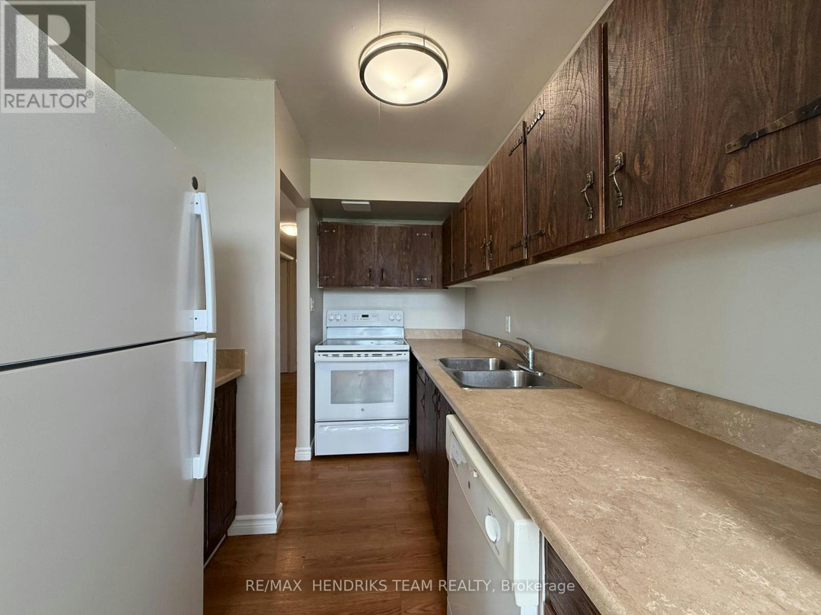 B311-80 Rockwood Avenue, St. Catharines, ON, L2P 3P2 - 2